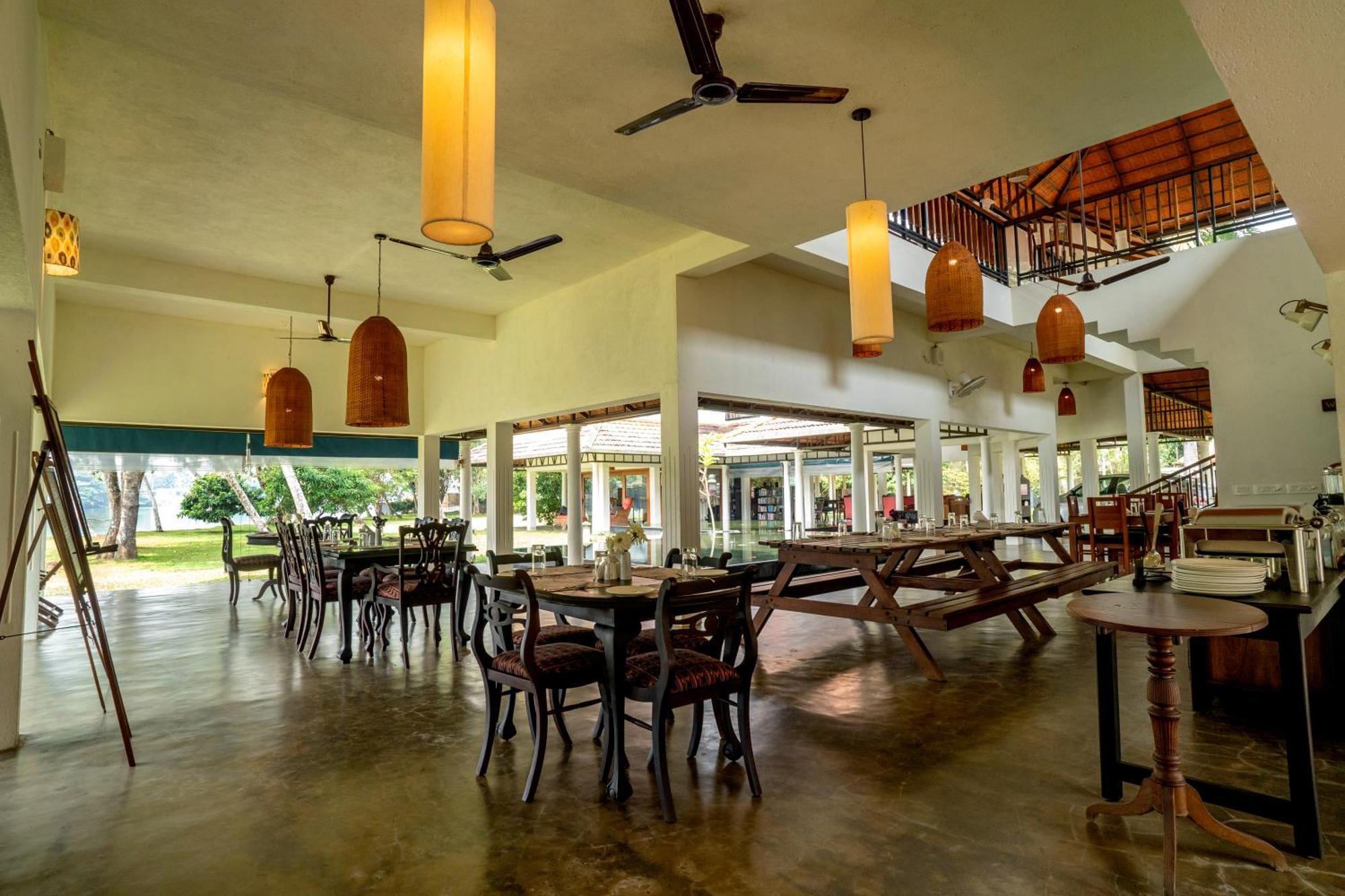 Cranganor History Café&Riverside Château North Paravur Exterior foto