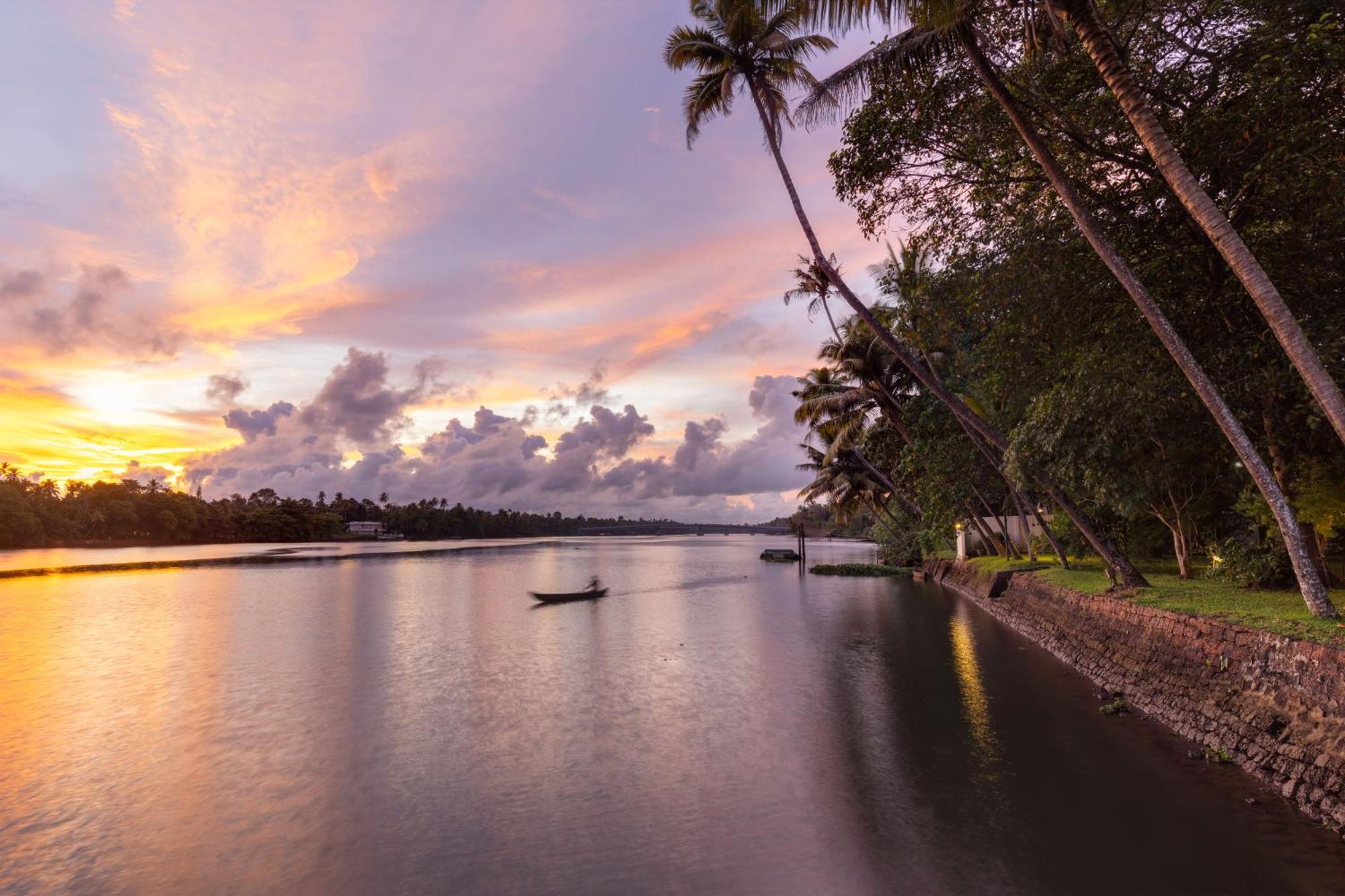 Cranganor History Café&Riverside Château North Paravur Exterior foto